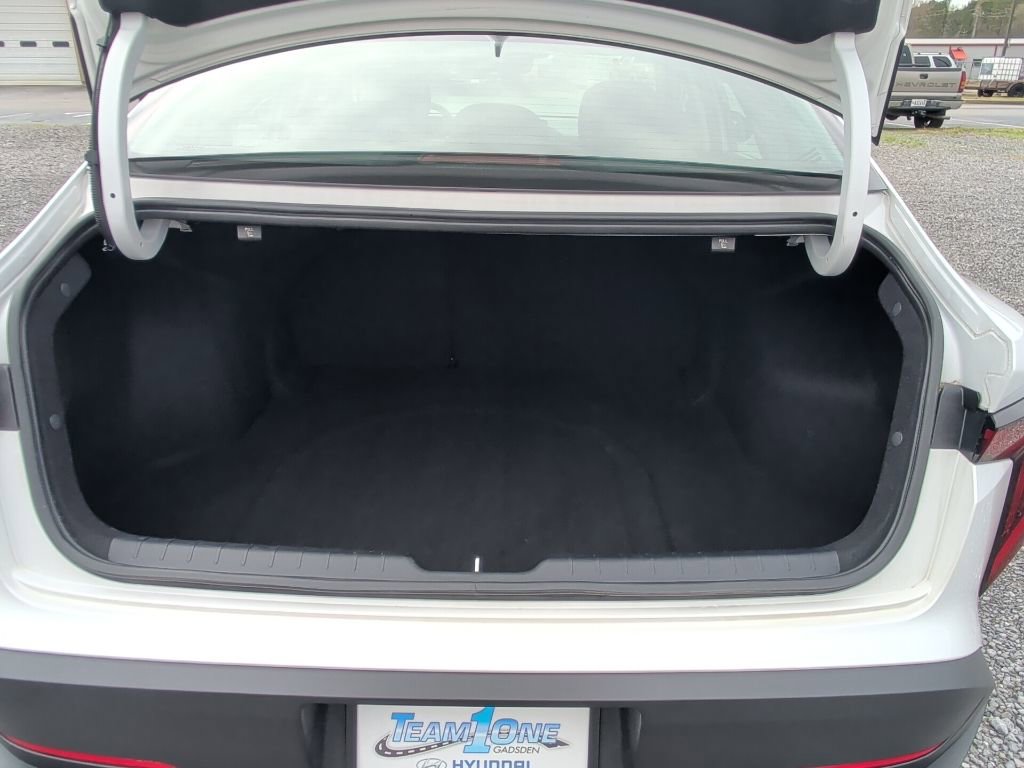 Used 2025 Kia K4 EX image 40