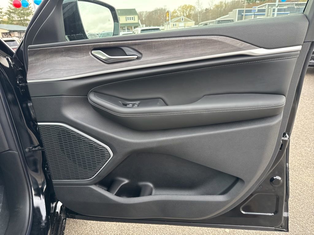 New 2026 Jeep Grand Cherokee Limited image 33