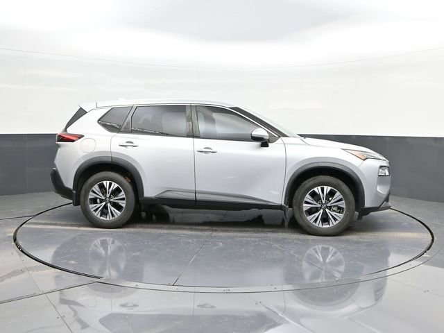 Used 2022 Nissan Rogue SV FWD image 25