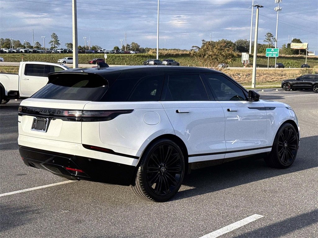 New 2026 Land Rover Range Rover Velar Dynamic SE image 4