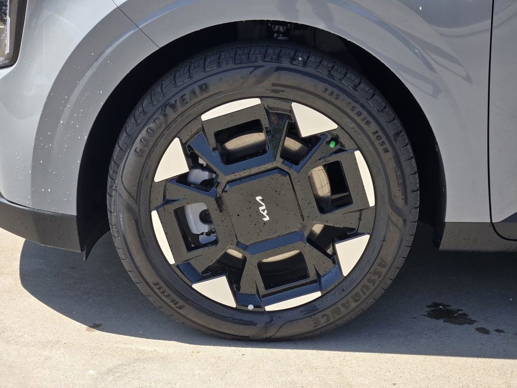 New 2026 Kia Carnival EX image 8