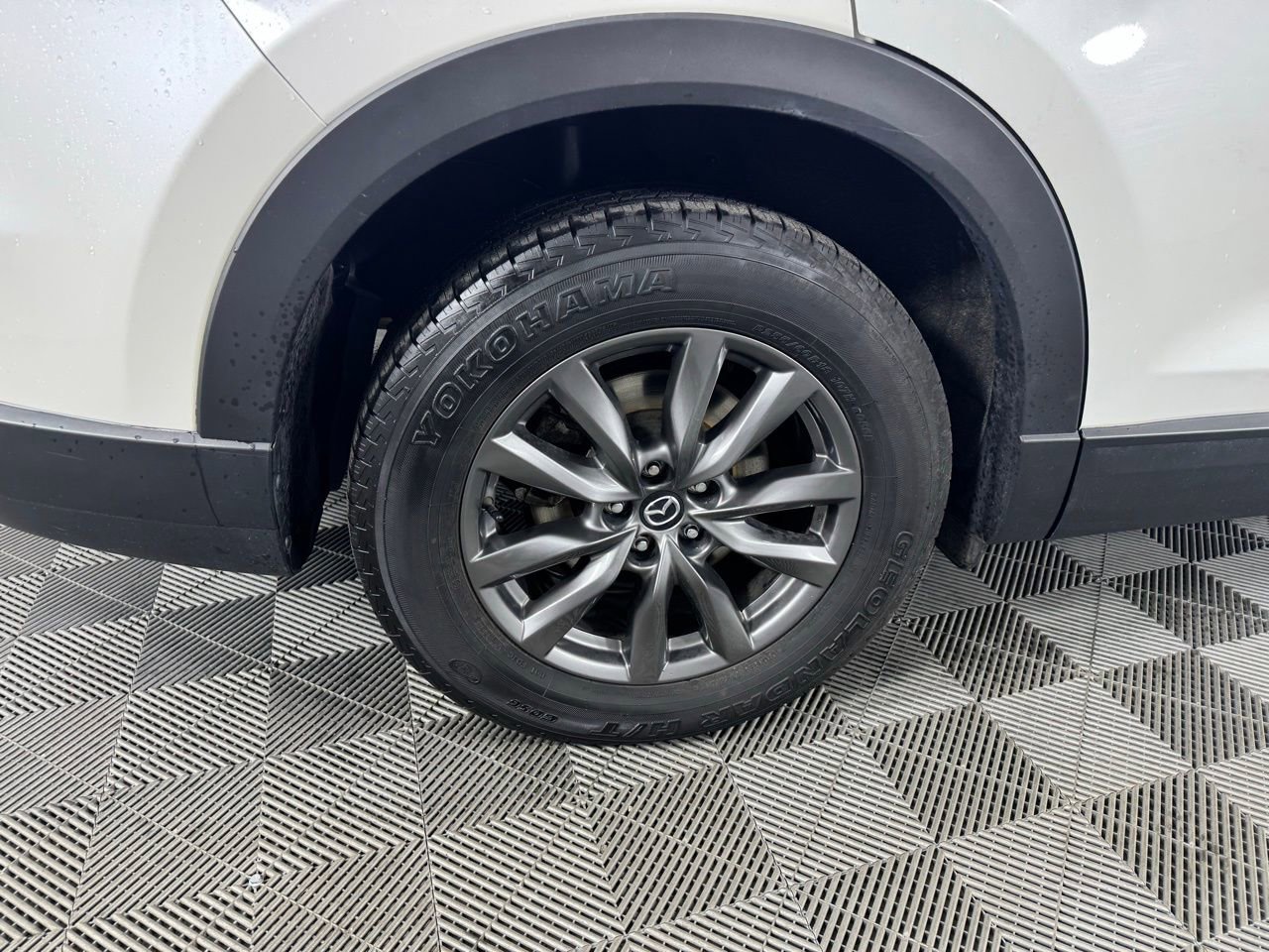 Used 2023 MAZDA CX-9 Touring image 34