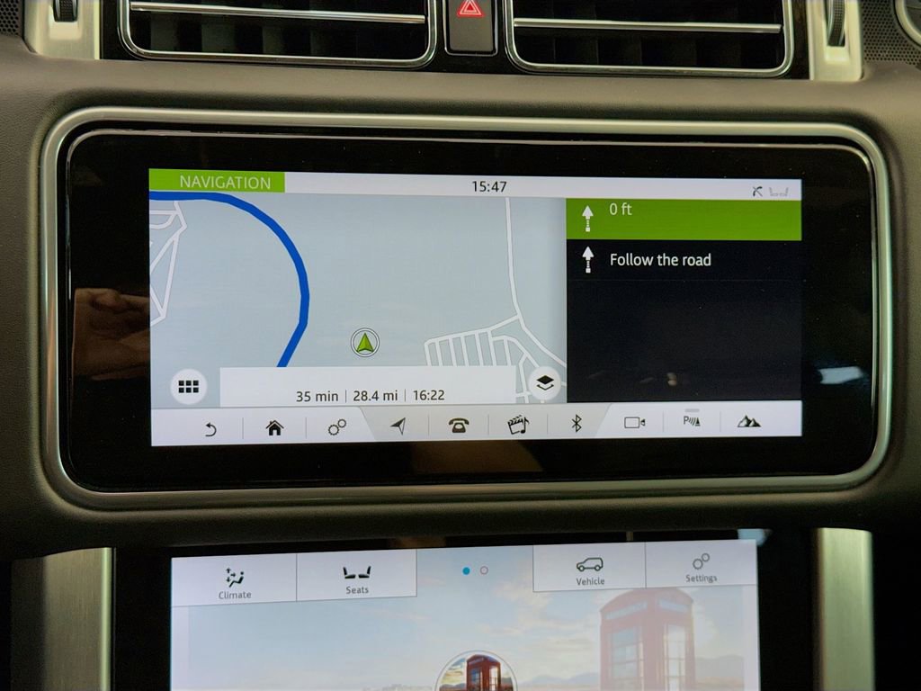 Used 2020 Land Rover Range Rover HSE image 16