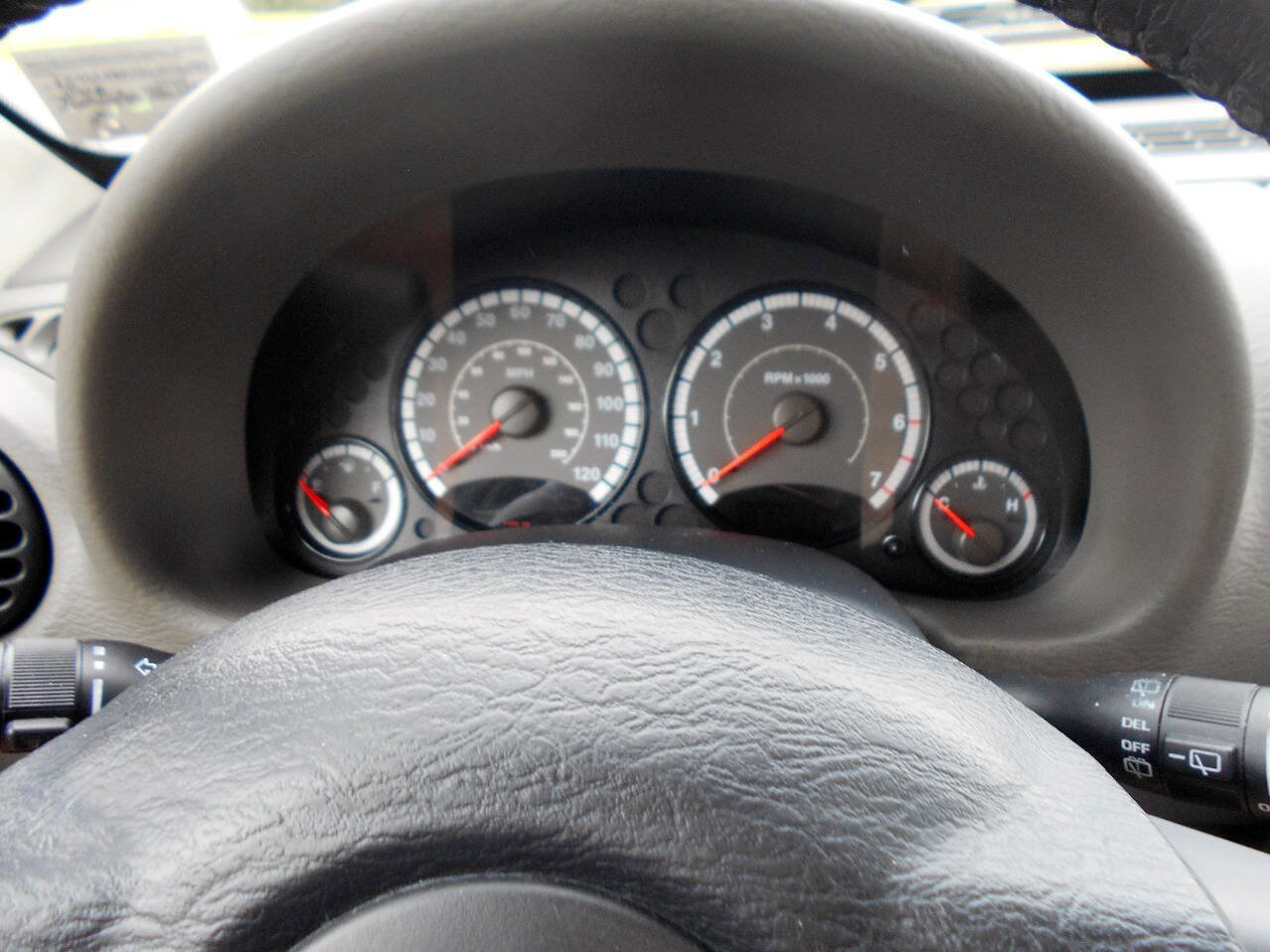 Used 2005 Jeep Liberty Sport image 17