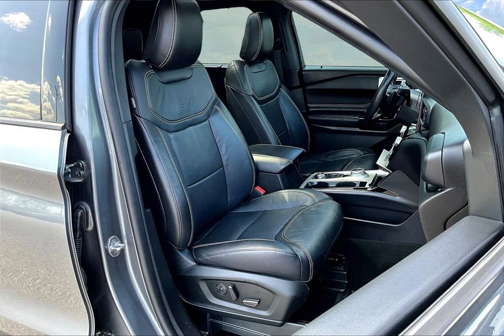 Used 2021 Ford Explorer ST w/ Equipment Group 401A image 32