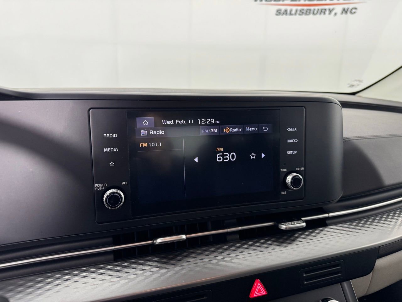 Used 2024 Kia Carnival LX image 15