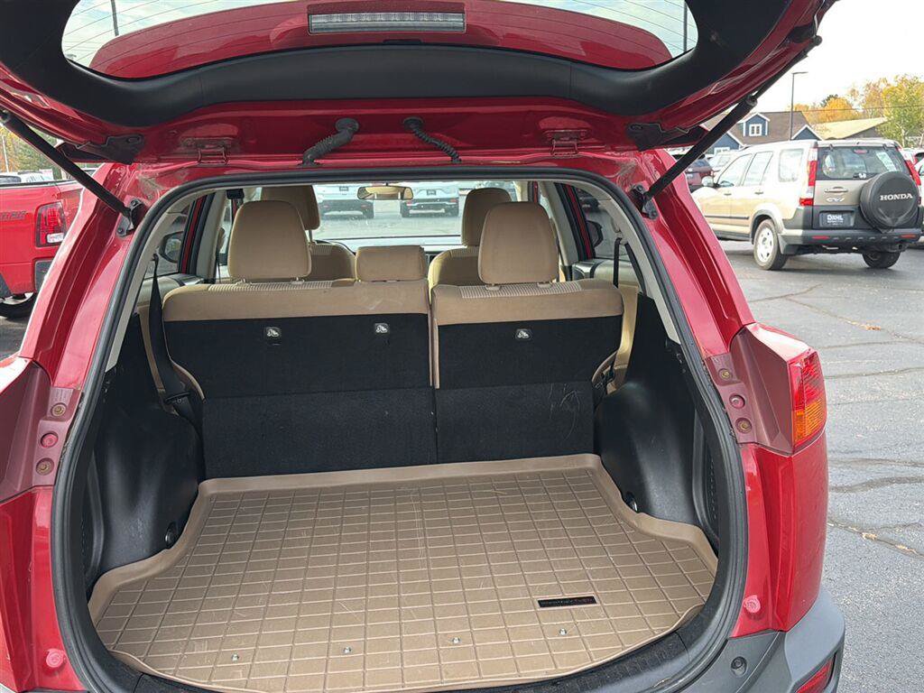 Used 2013 Toyota RAV4 LE AWD/4WD image 13