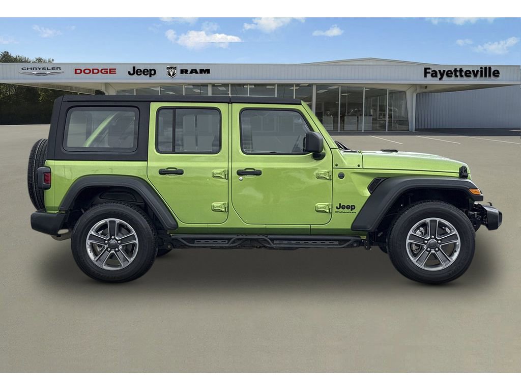 Used 2025 Jeep Wrangler Sport AWD/4WD image 2