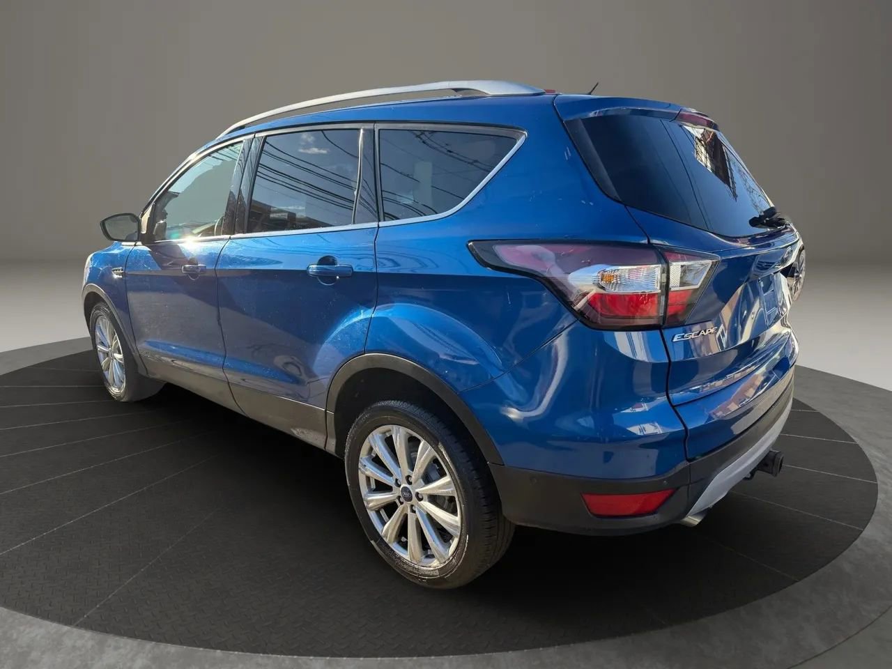 Used 2017 Ford Escape Titanium w/ Equipment Group 301A image 7