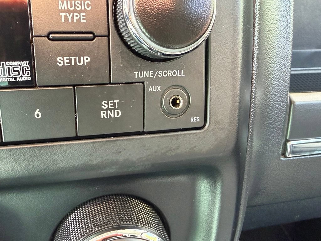 Used 2016 Jeep Patriot Sport w/ Power Value Group AWD/4WD image 20