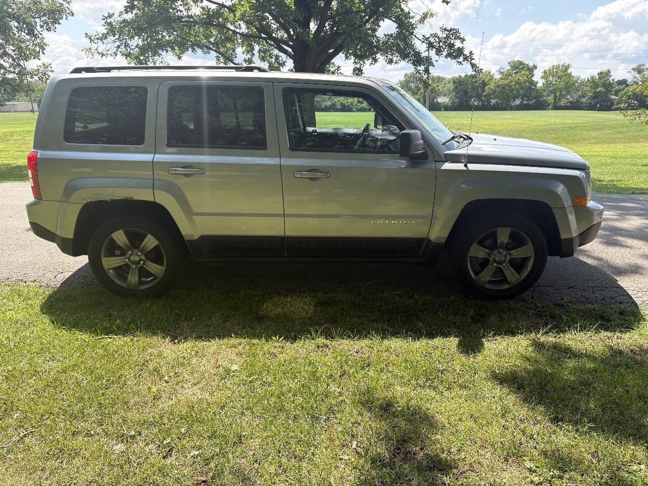 Used 2014 Jeep Patriot High Altitude FWD image 18