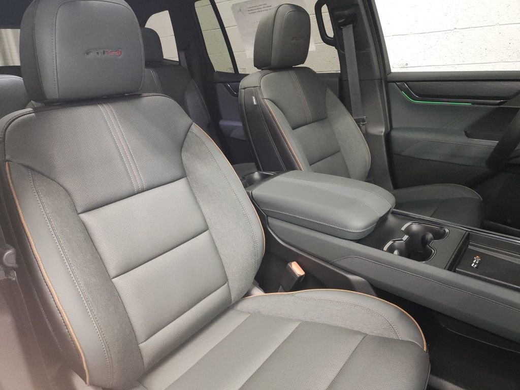 New 2026 GMC Acadia AT4 w/ Super Cruise Package image 9