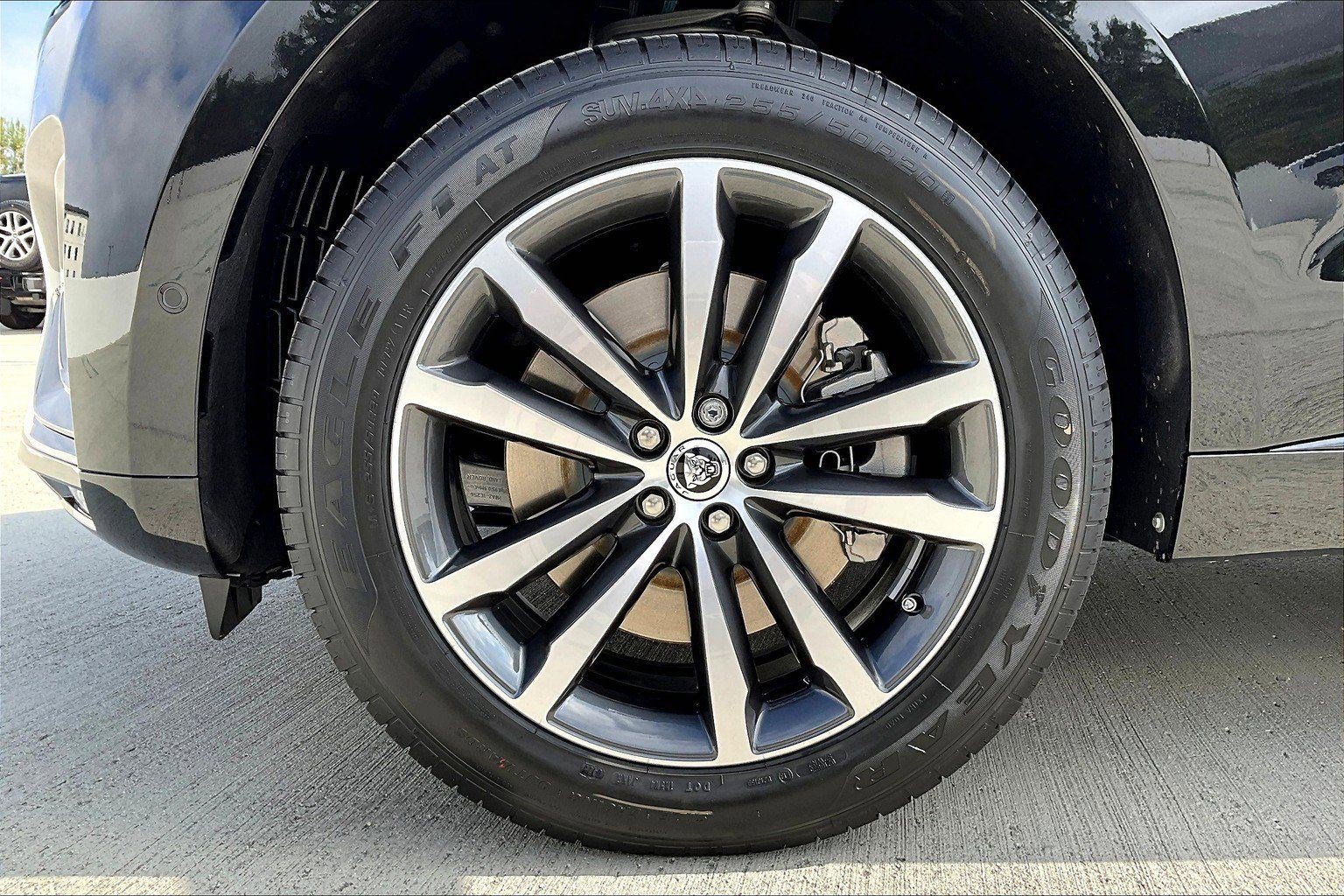 New 2026 Jaguar F-PACE R-Dynamic S image 6