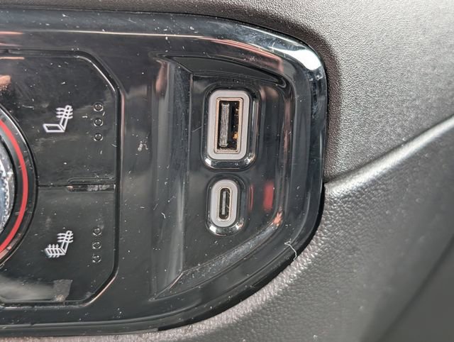 Used 2025 GMC Sierra 1500 SLT image 18