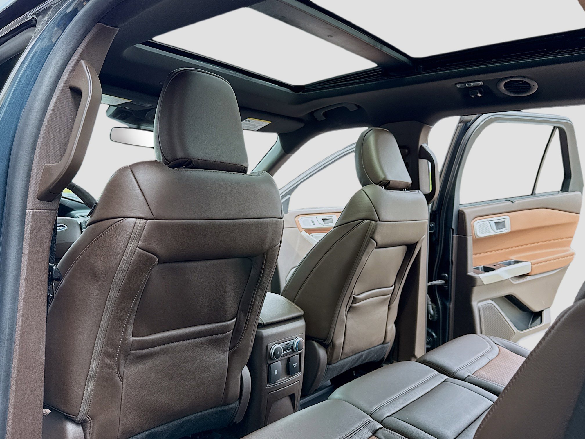 Certified 2023 Ford Explorer King Ranch w/ Technology Package AWD/4WD image 7