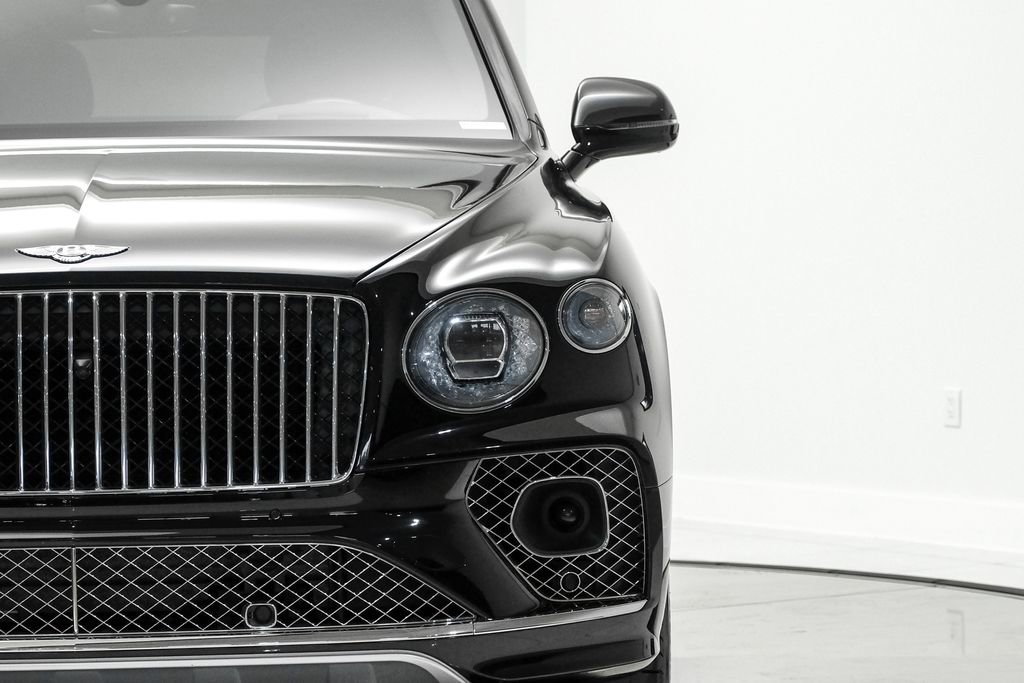 Used 2023 Bentley Bentayga Extended Wheelbase AWD/4WD image 47