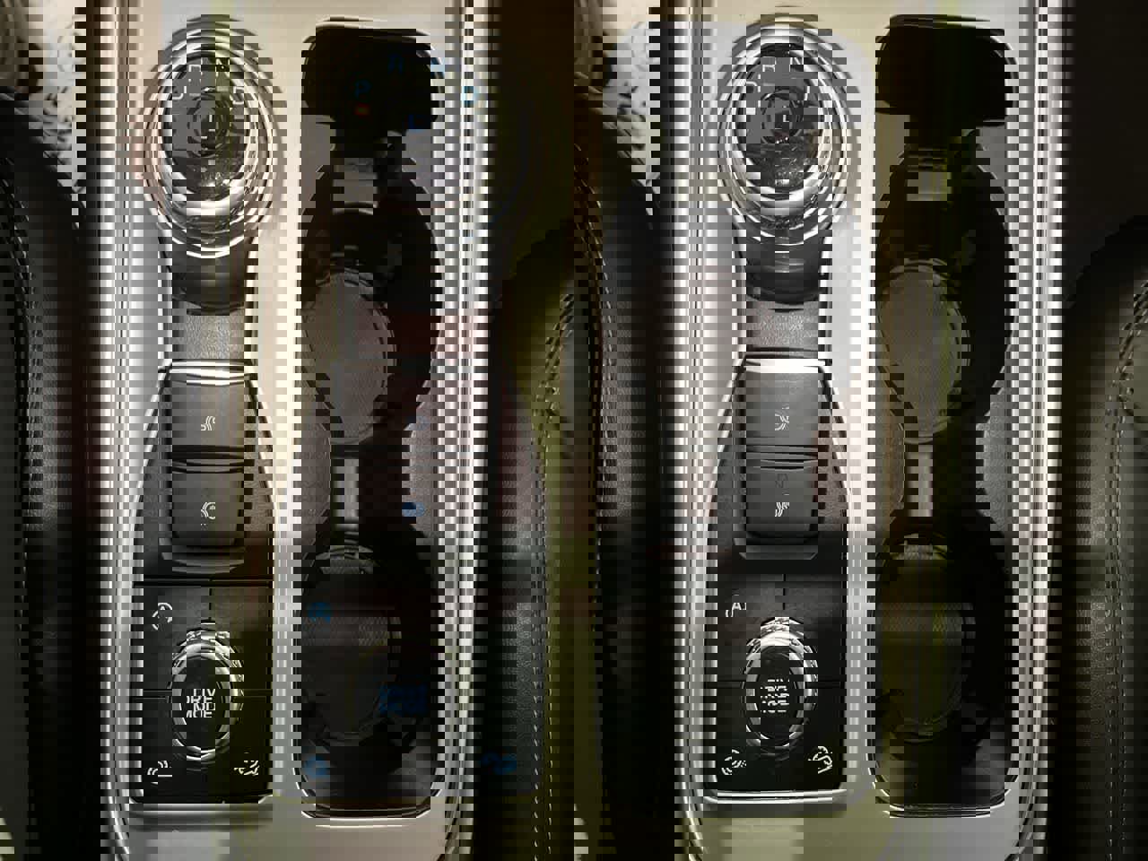 Used 2023 Ford Explorer XLT w/ Equipment Group 202A image 21