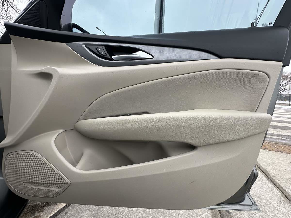 Used 2018 Buick Regal Preferred image 24