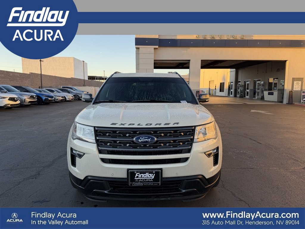 Used 2018 Ford Explorer XLT w/ Equipment Group 202A image 8