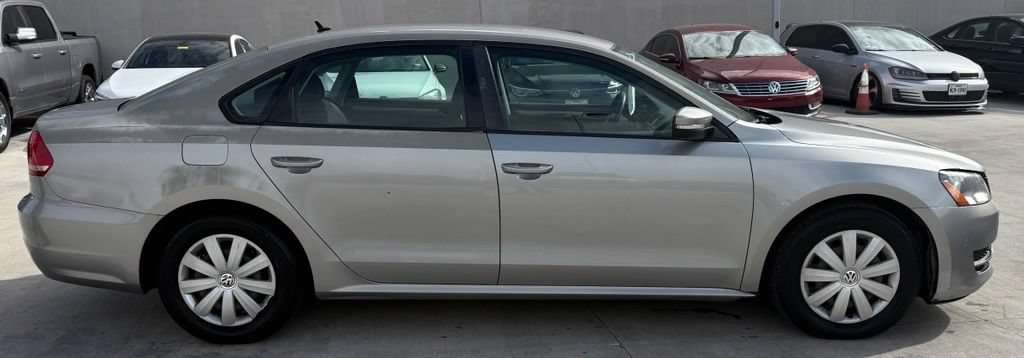 Used 2013 Volkswagen Passat 2.5 S FWD image 6