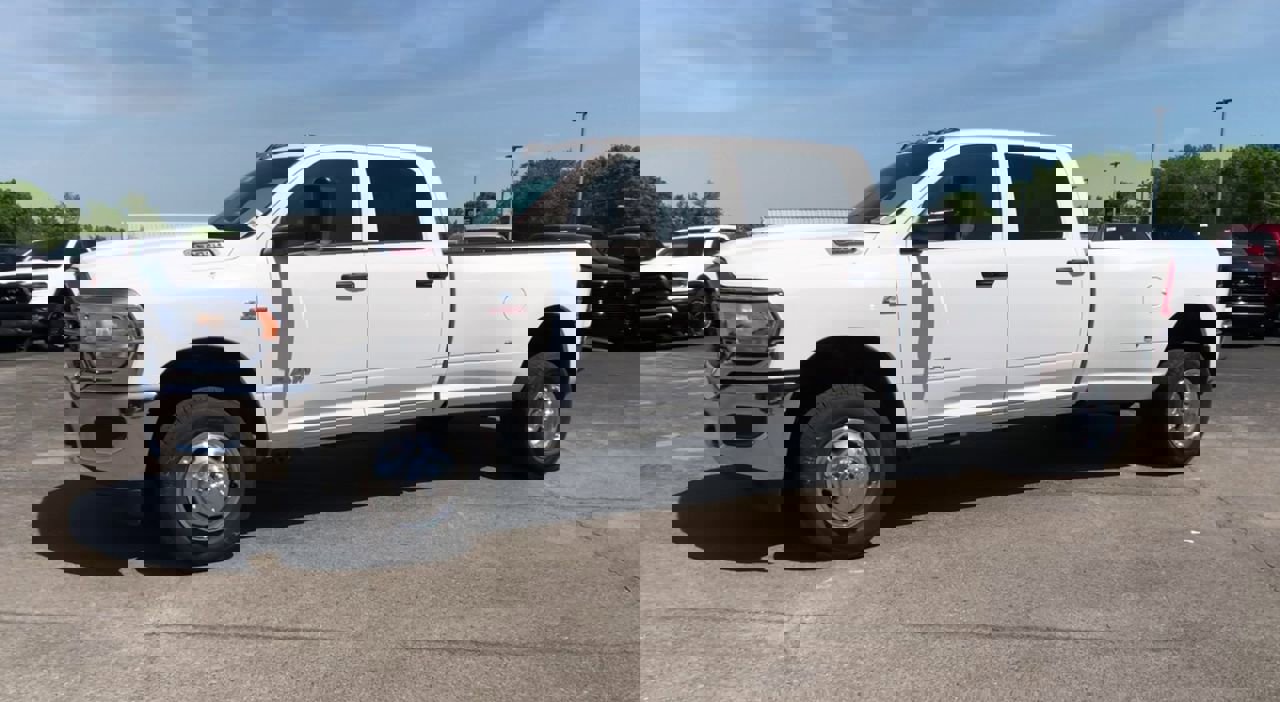 Used 2019 RAM 3500 Tradesman image 4