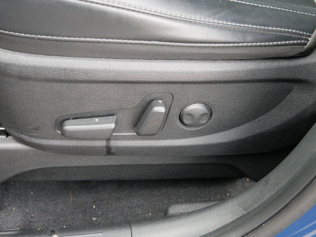 Used 2025 Kia Telluride S image 17