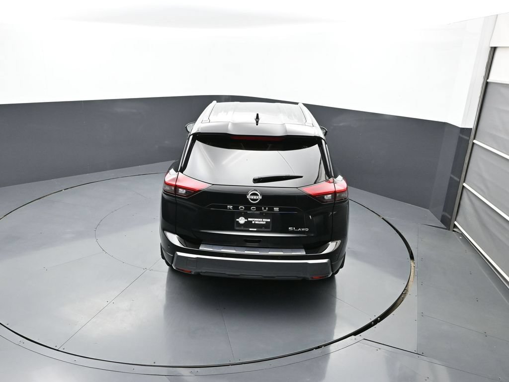 Certified 2025 Nissan Rogue SL AWD/4WD image 37