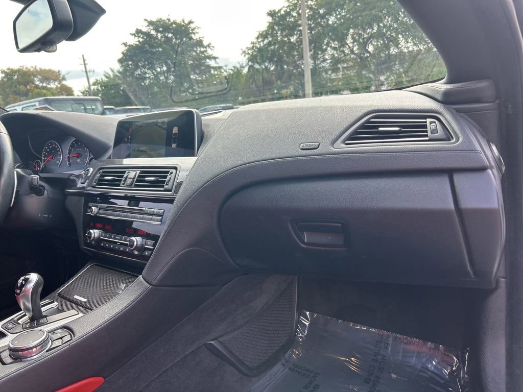 Used 2016 BMW M6 Convertible image 24
