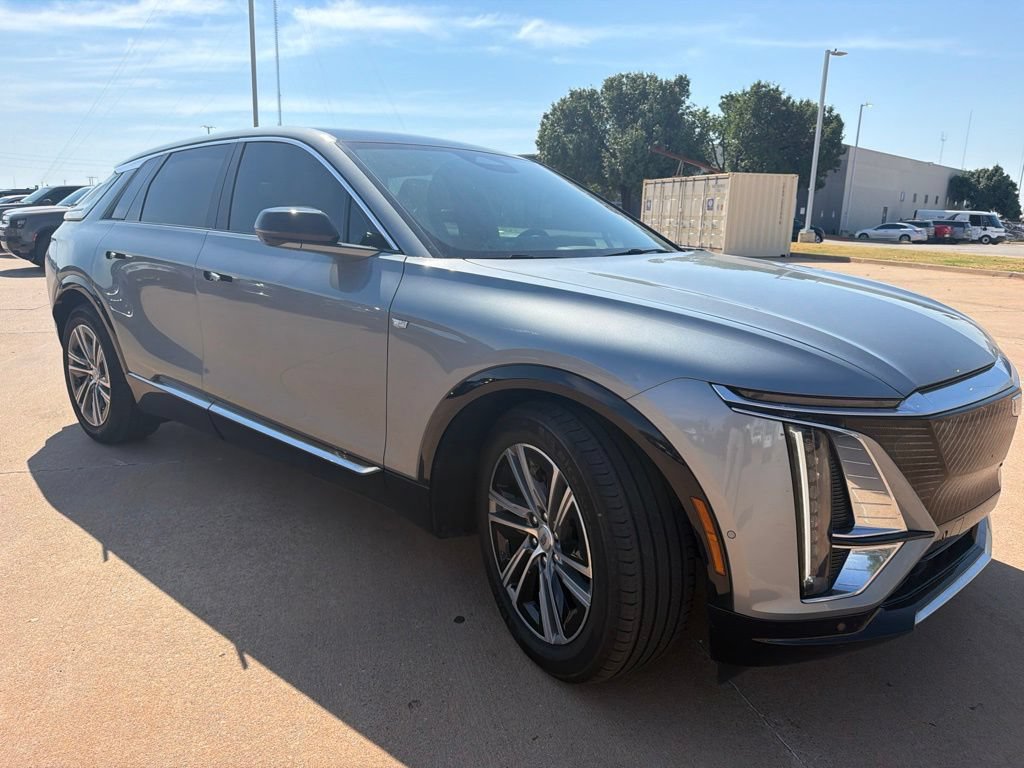 Used 2024 Cadillac Lyriq Luxury AWD/4WD image 4