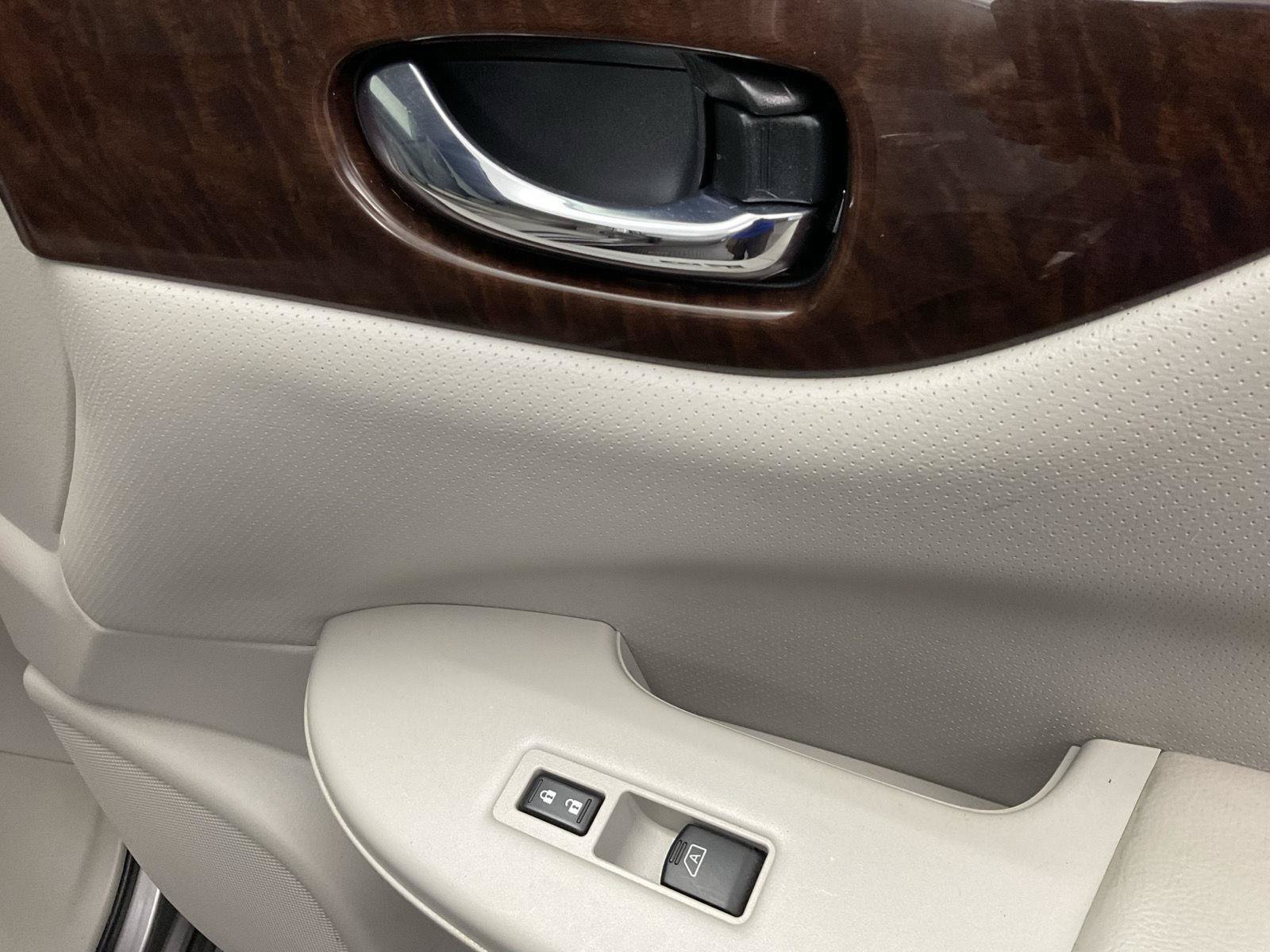 Used 2011 Nissan Quest SV w/ Value Cargo Pkg FWD image 22
