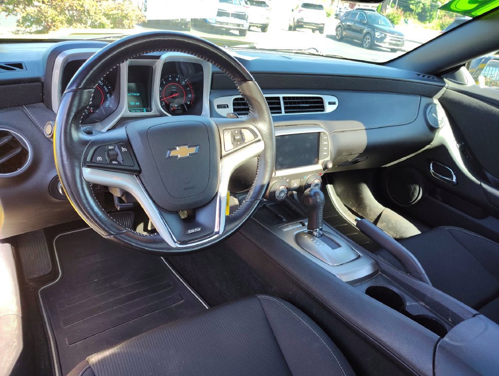 Used 2015 Chevrolet Camaro SS RWD image 10