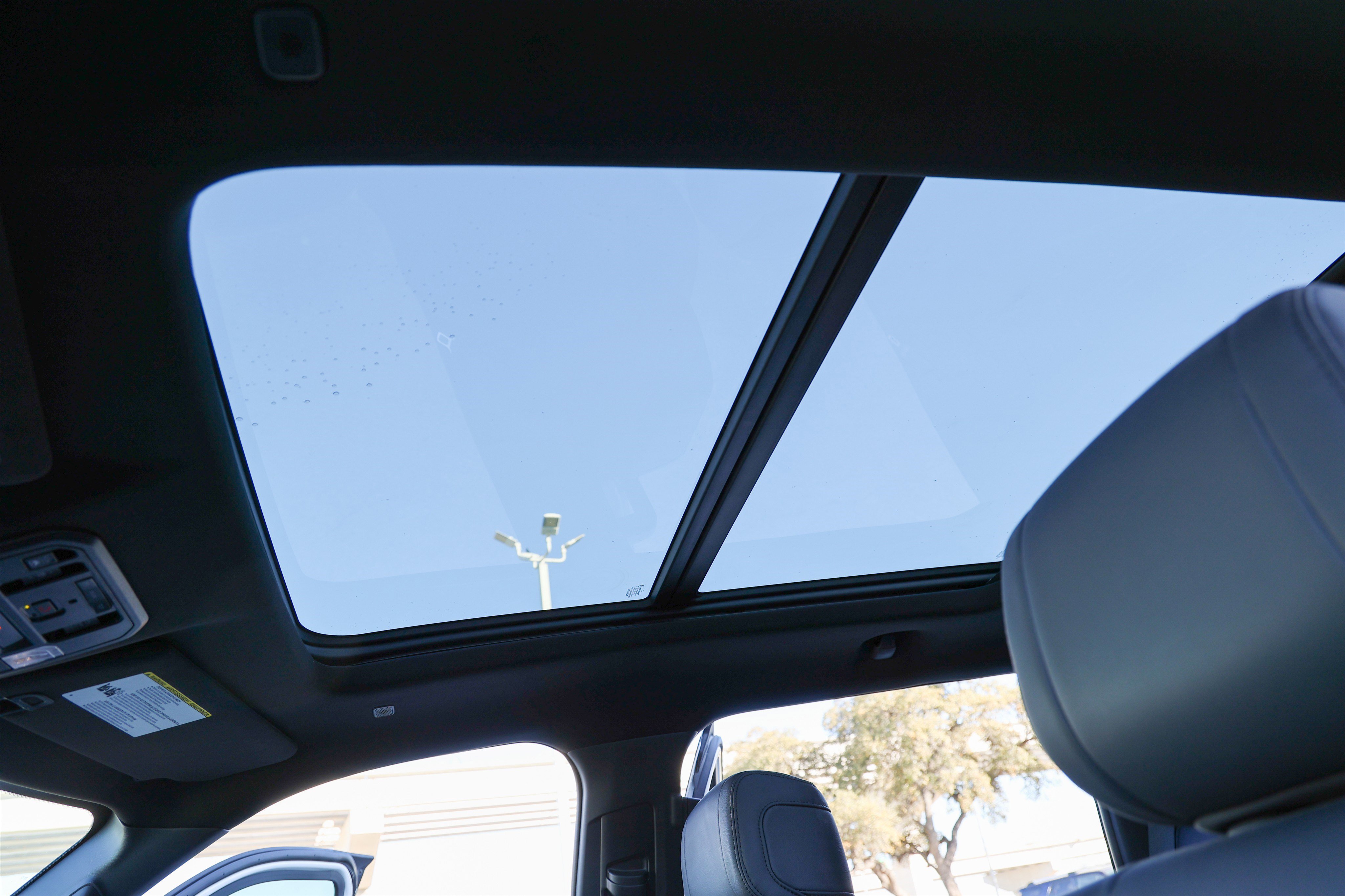 Used 2025 Toyota Tundra Limited image 31