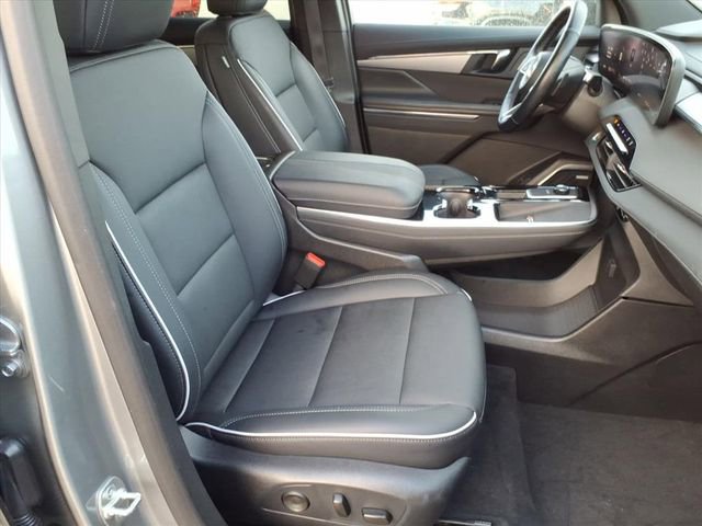 Used 2025 Buick Enclave Preferred image 24