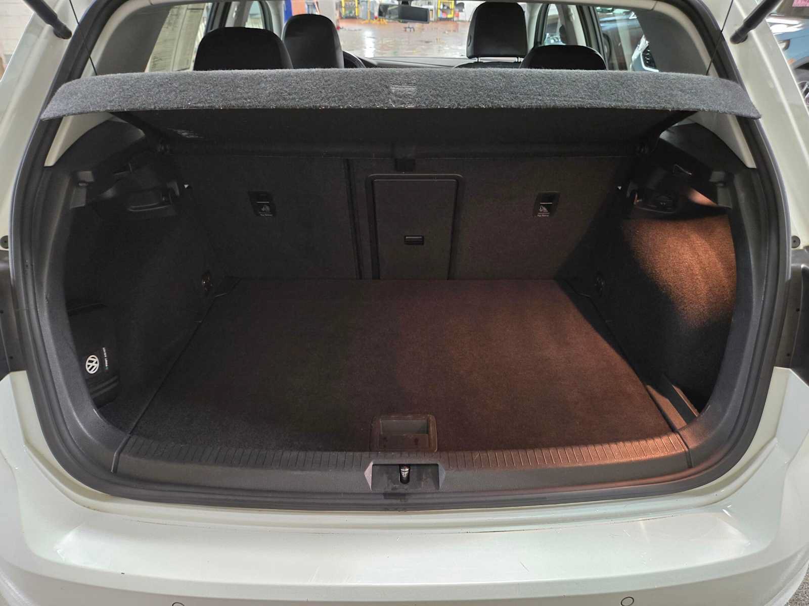 Used 2015 Volkswagen e-Golf SEL Premium FWD image 13