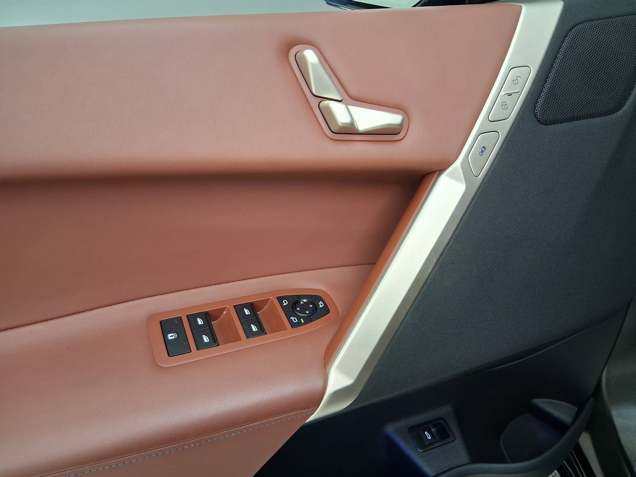 Certified 2023 BMW iX xDrive50 w/ Sport Package image 12