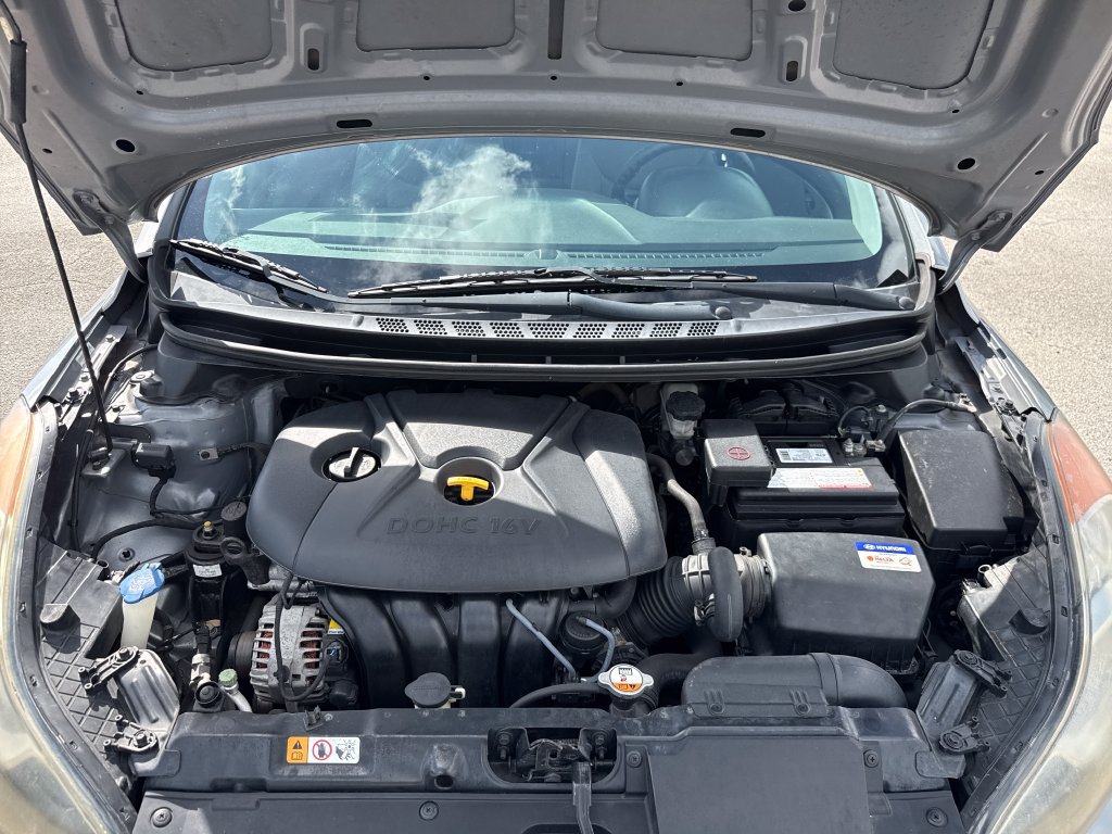 Used 2013 Hyundai Elantra FWD image 27
