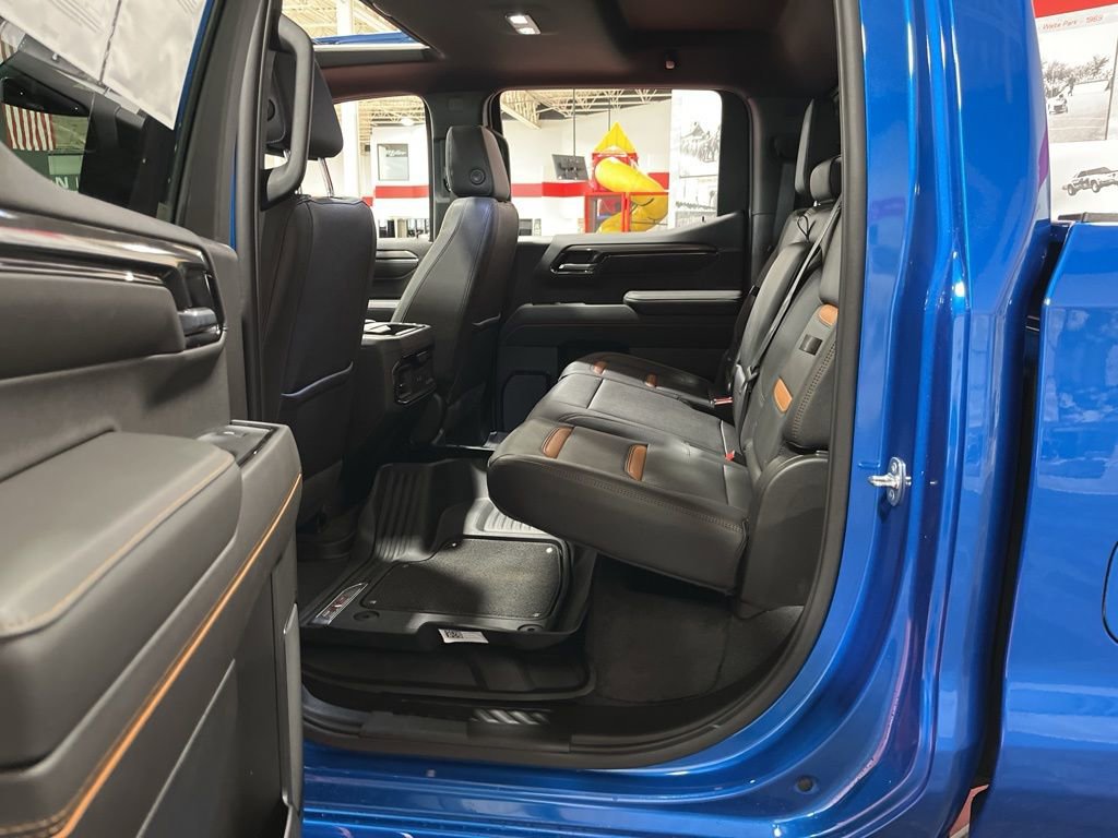 Used 2022 GMC Sierra 1500 AT4 w/ AT4 Premium Package image 12