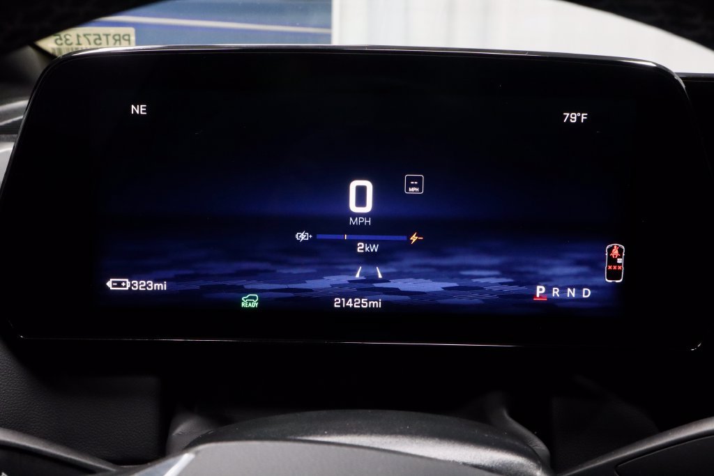 Used 2025 Chevrolet Equinox EV LT w/ Comfort Package FWD image 28