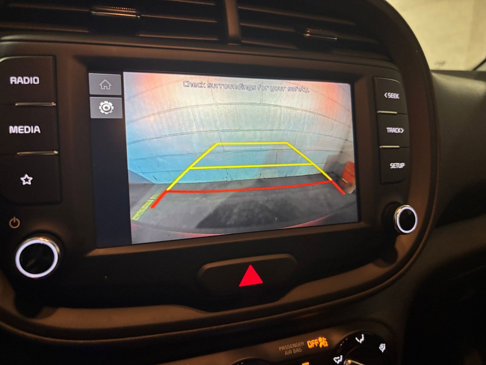 Used 2025 Kia Soul LX w/ LX Technology Package FWD image 22