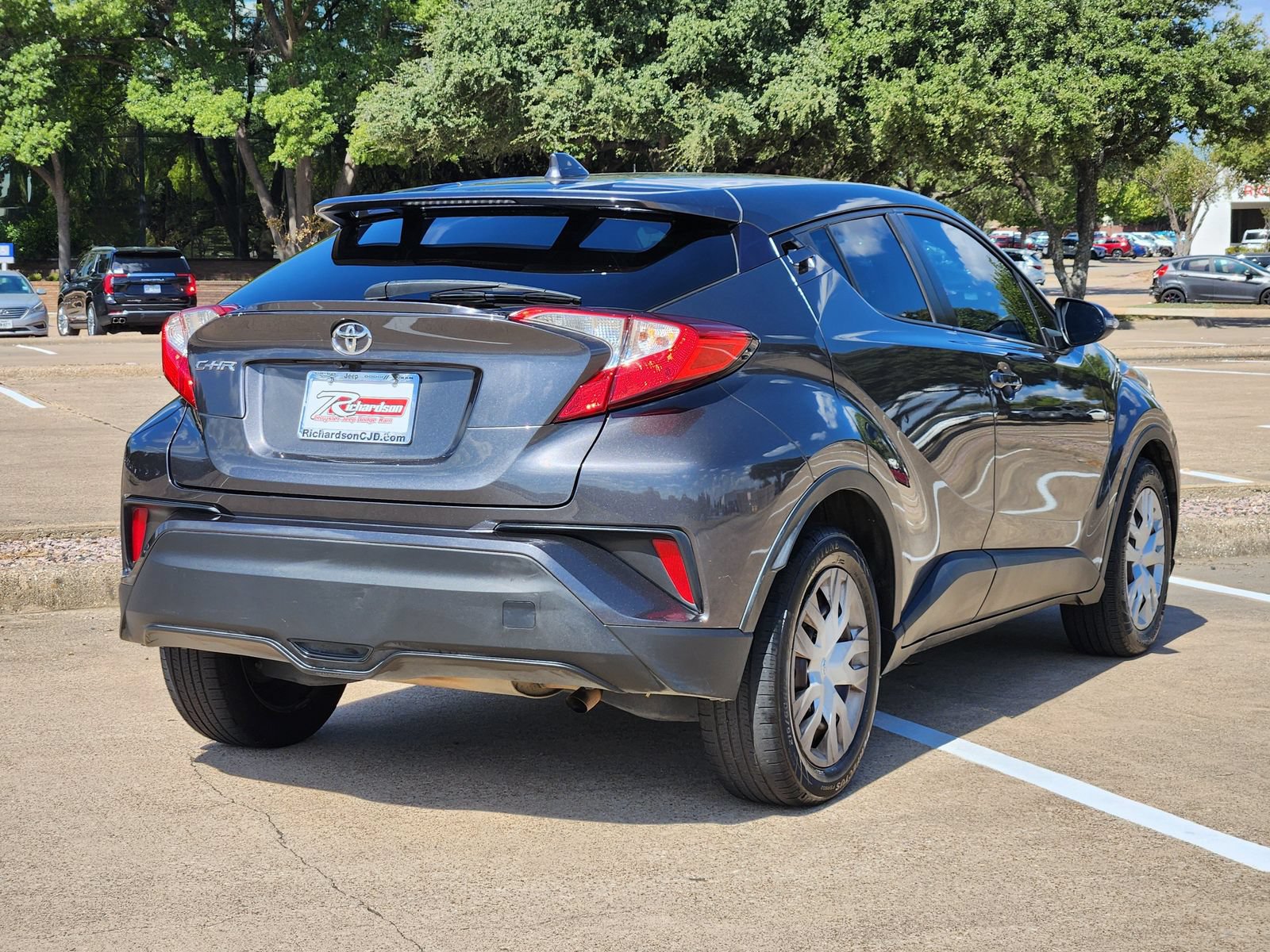 Used 2021 Toyota C-HR LE FWD image 6