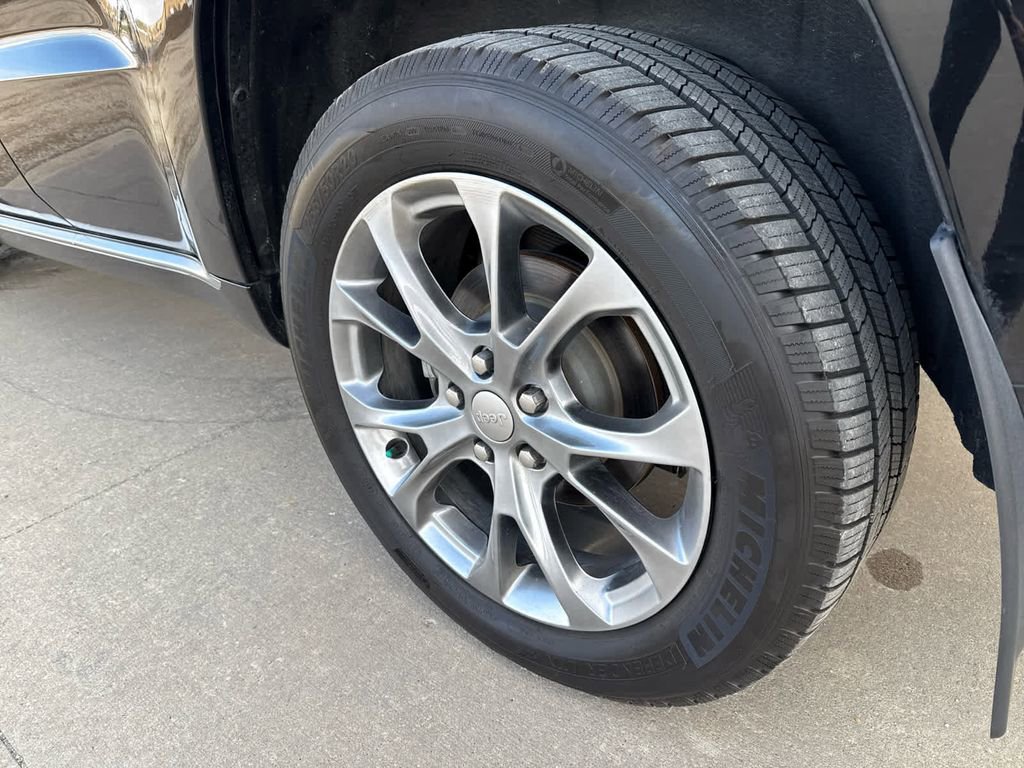Used 2019 Jeep Grand Cherokee Summit AWD/4WD image 9