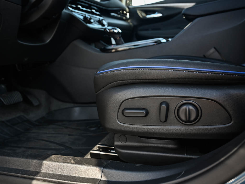 New 2026 Buick Envista Sport Touring w/ Convenience I Package FWD image 18