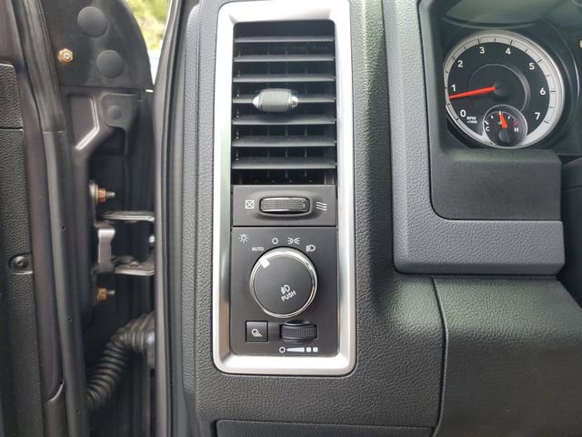 Used 2015 RAM 1500 Big Horn RWD image 28