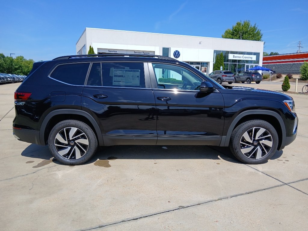 New 2026 Volkswagen Atlas SE FWD image 8