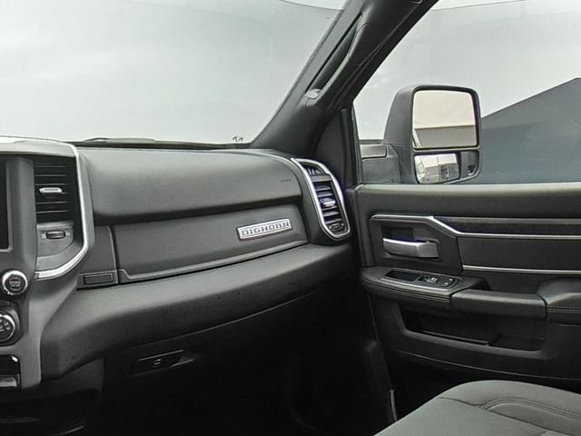 Used 2024 RAM 2500 Big Horn AWD/4WD image 28