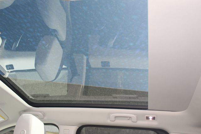 New 2025 Land Rover Discovery Sport S image 23