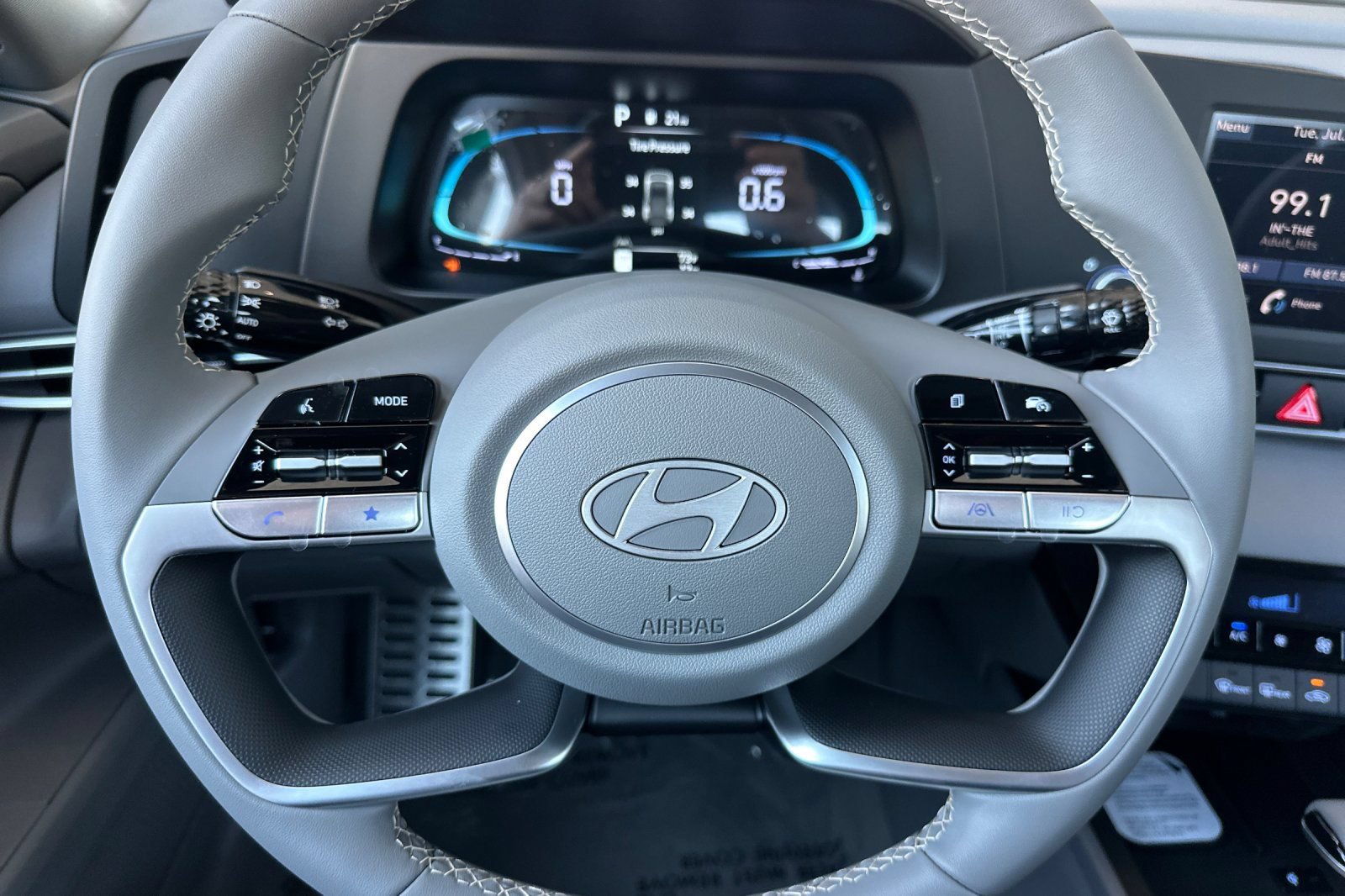 New 2026 Hyundai Elantra Sport FWD image 21