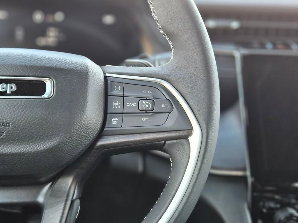 New 2025 Jeep Grand Cherokee Limited image 26