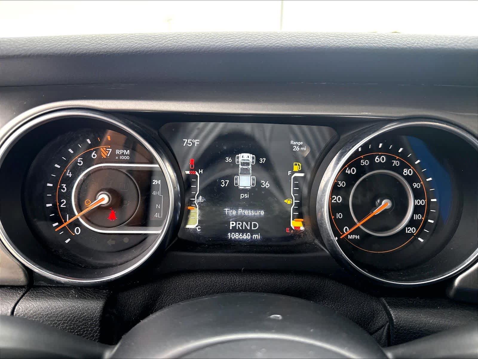 Used 2020 Jeep Gladiator Overland AWD/4WD image 17