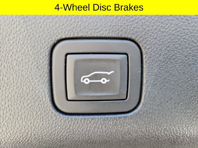 Used 2025 Chevrolet Suburban LT AWD/4WD image 32